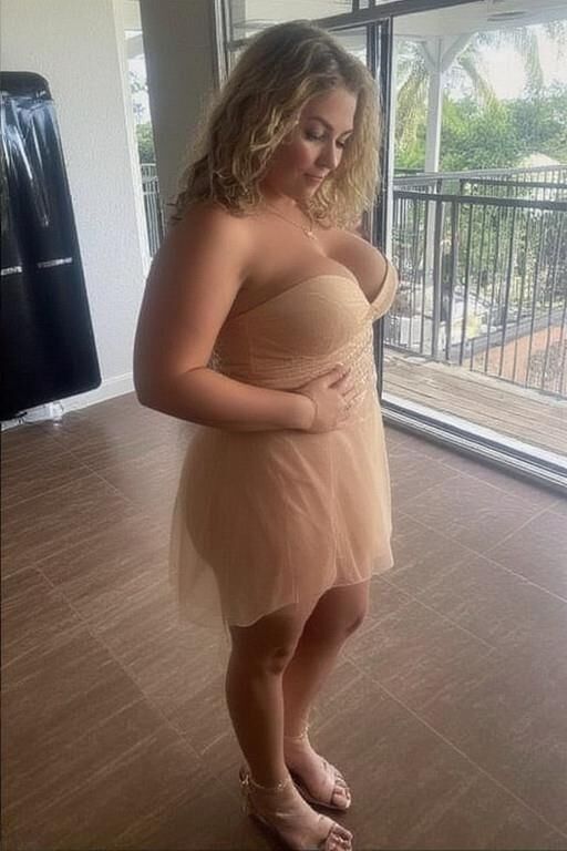 Mujeres con lindos vestidos