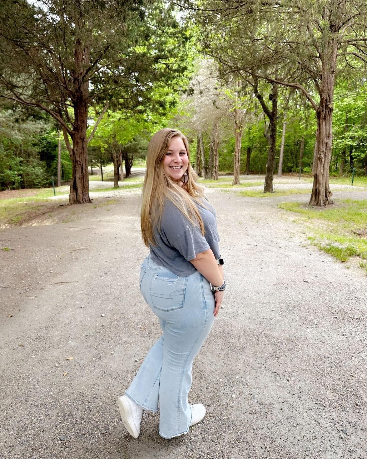 BBCの大学Snowbunny Pawg：Halynn