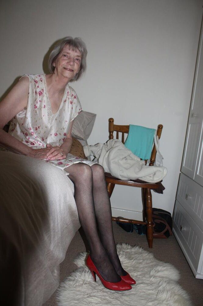 Oma Grey