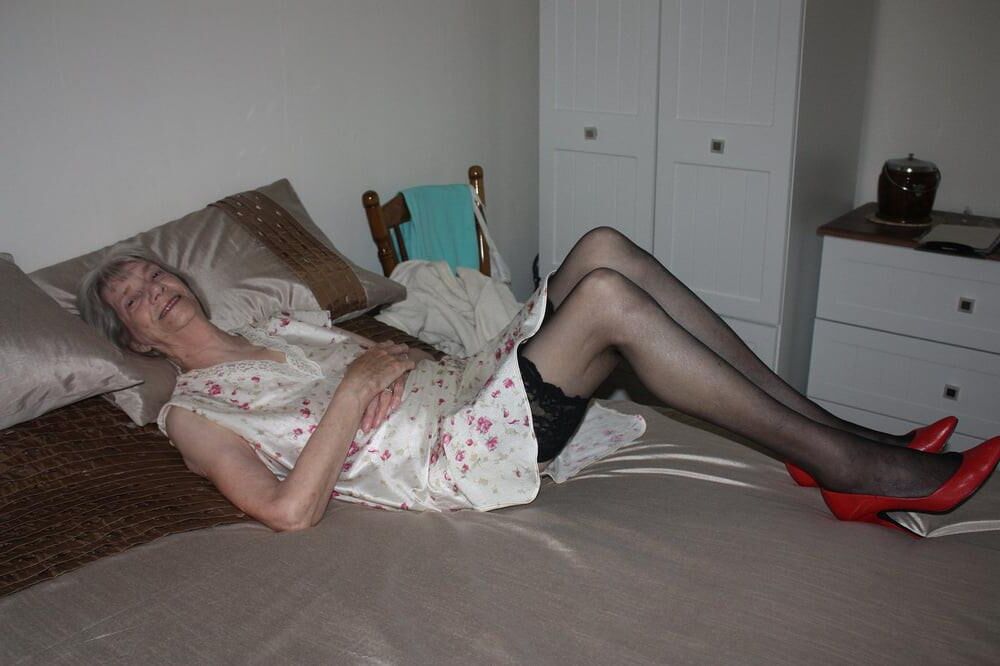 Oma Grey