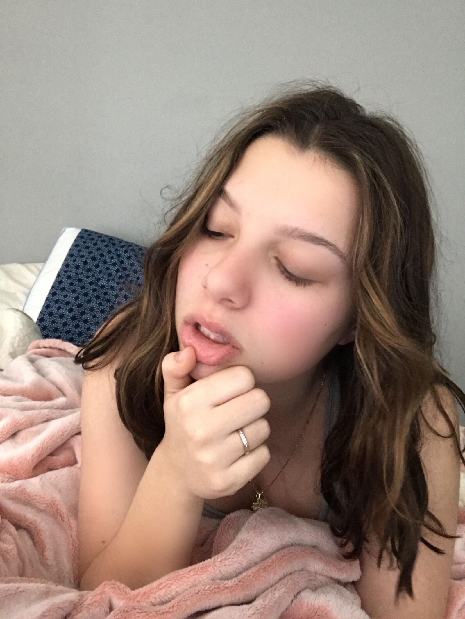 Selfies adolescentes sexy morenas
