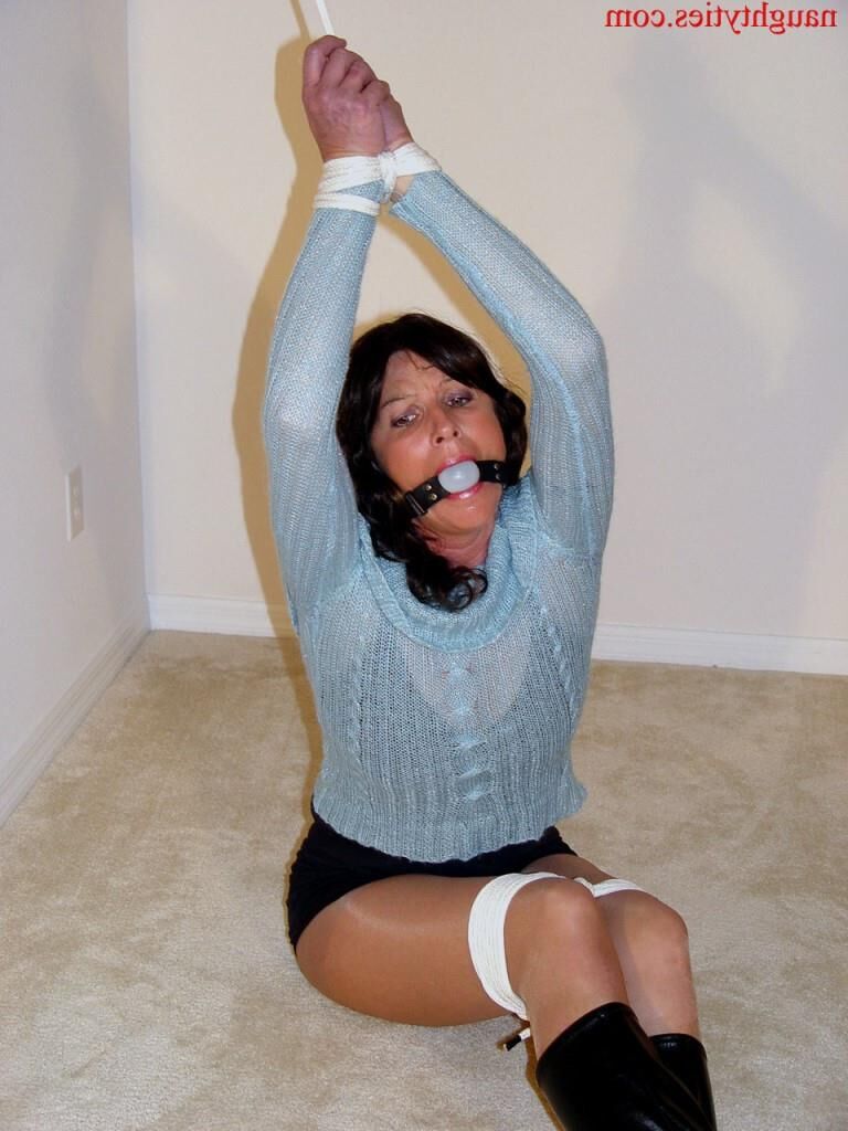 Paige Truner  Bondage Model