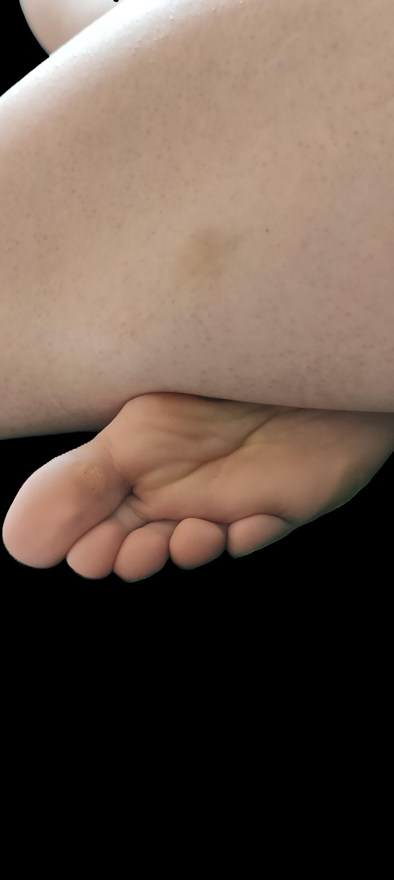 seus pés e troca de bunda e por favor, por favor