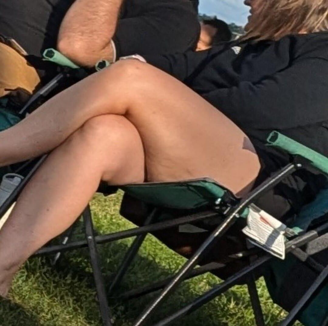 Crossed legs candid and webfinds (NN)