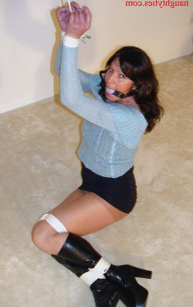 Paige Truner  Bondage Model