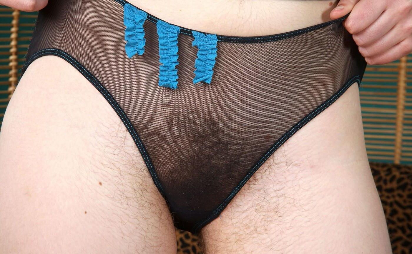 Cyan: Weicher Witz, haariger Wildfang