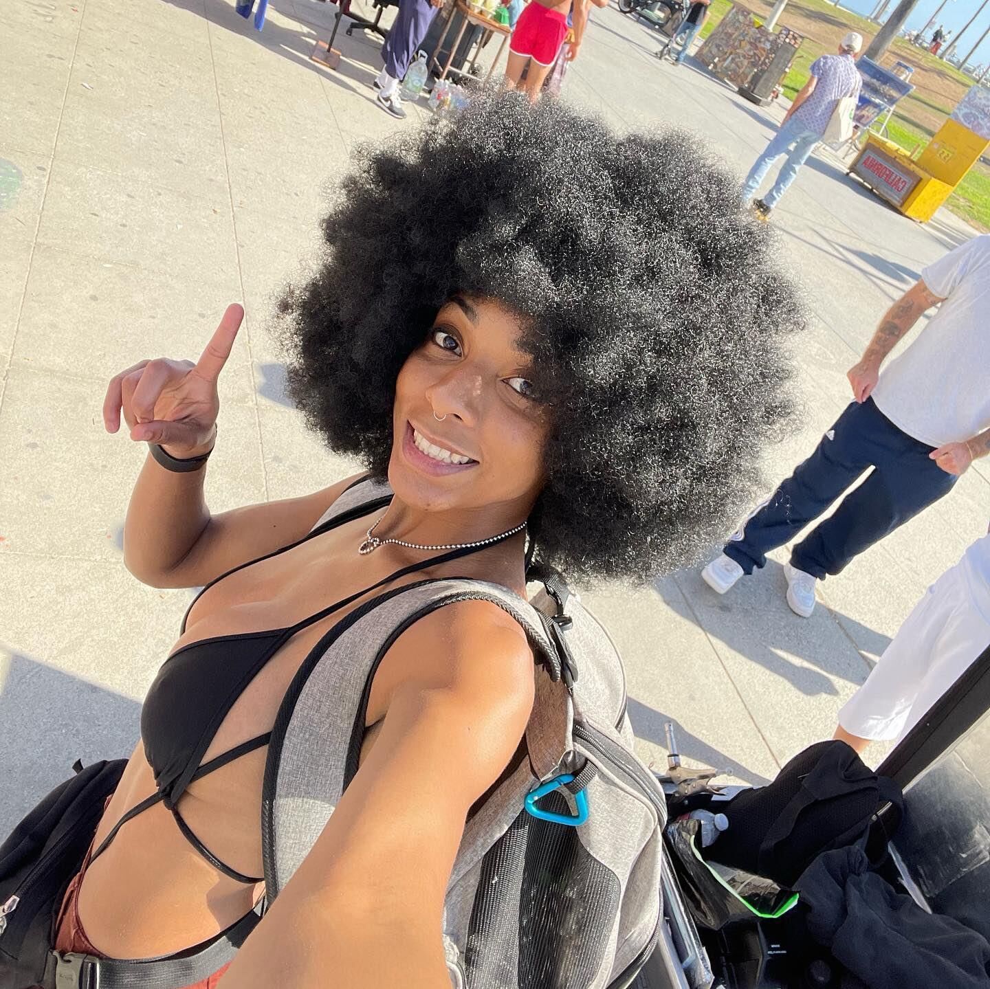 Very Fit Ebony Frankyii