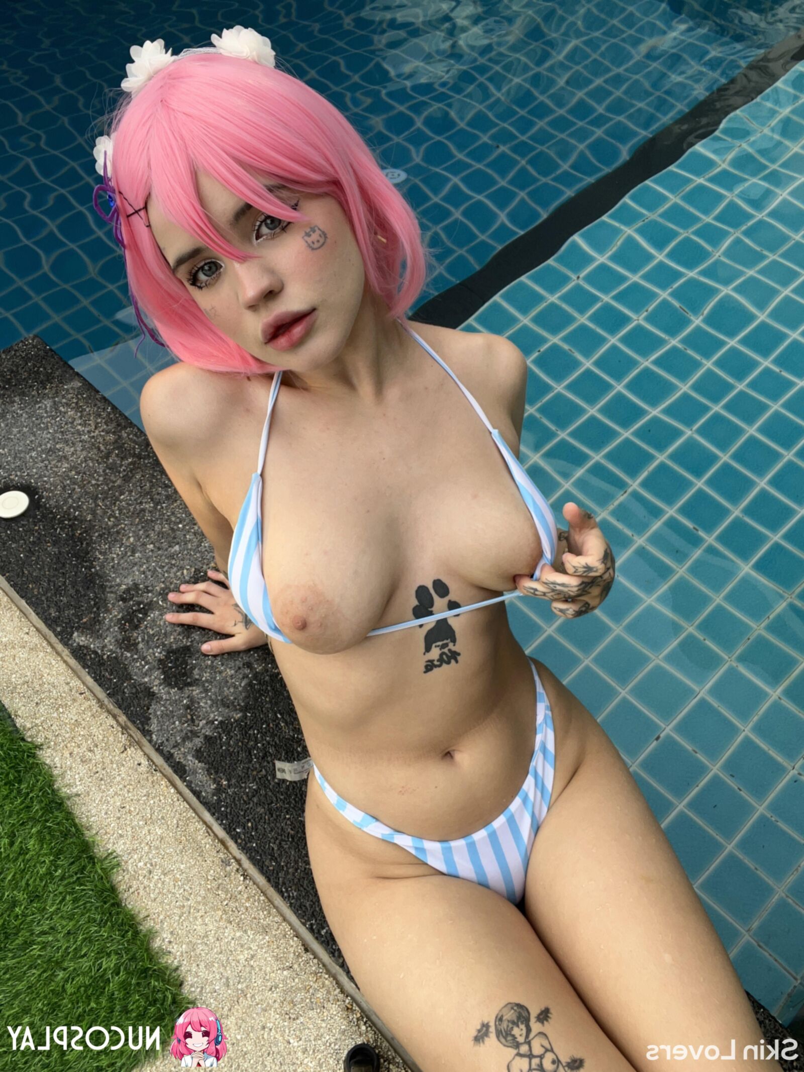 Любители кожи йо -бассейн время весело с Juicy Gamer Girl