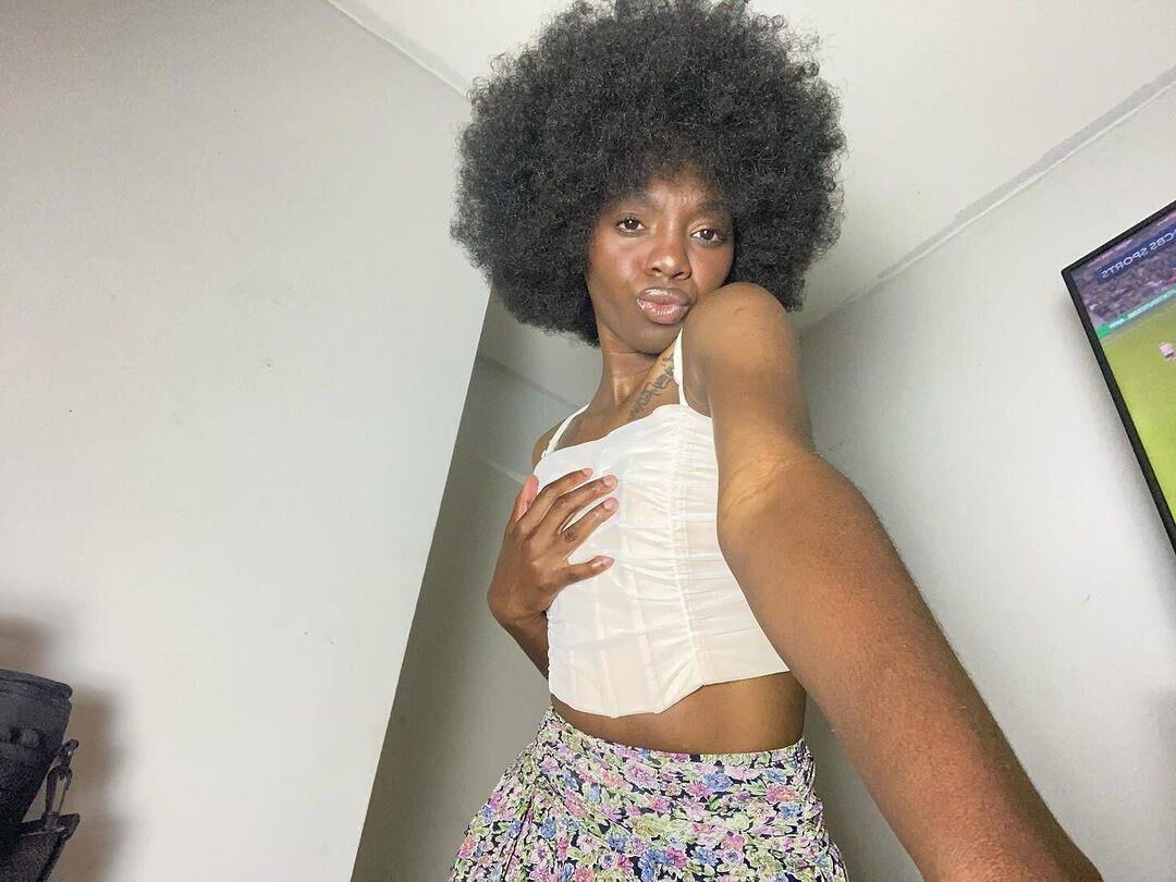 Slim Black Ebony com Big Butt