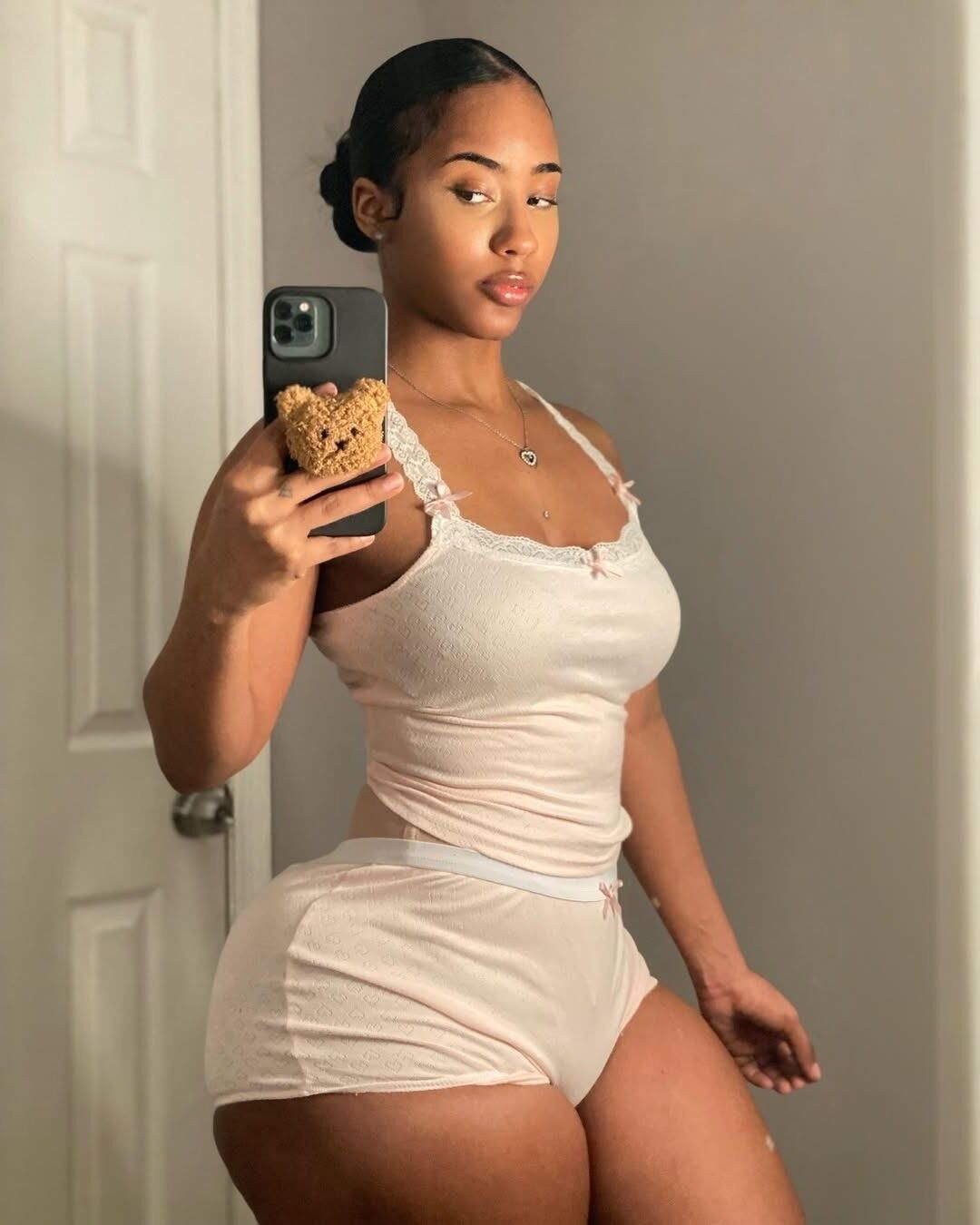 Fucking Horny Girls DCXIII
