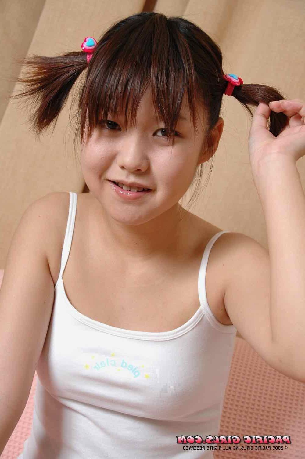 Pacificgirls Kanoko fickt die Studio -Hilfe