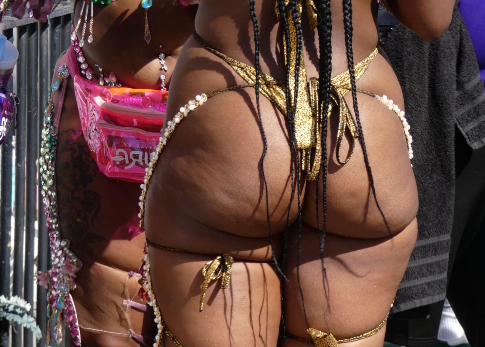 Carnival bottis 