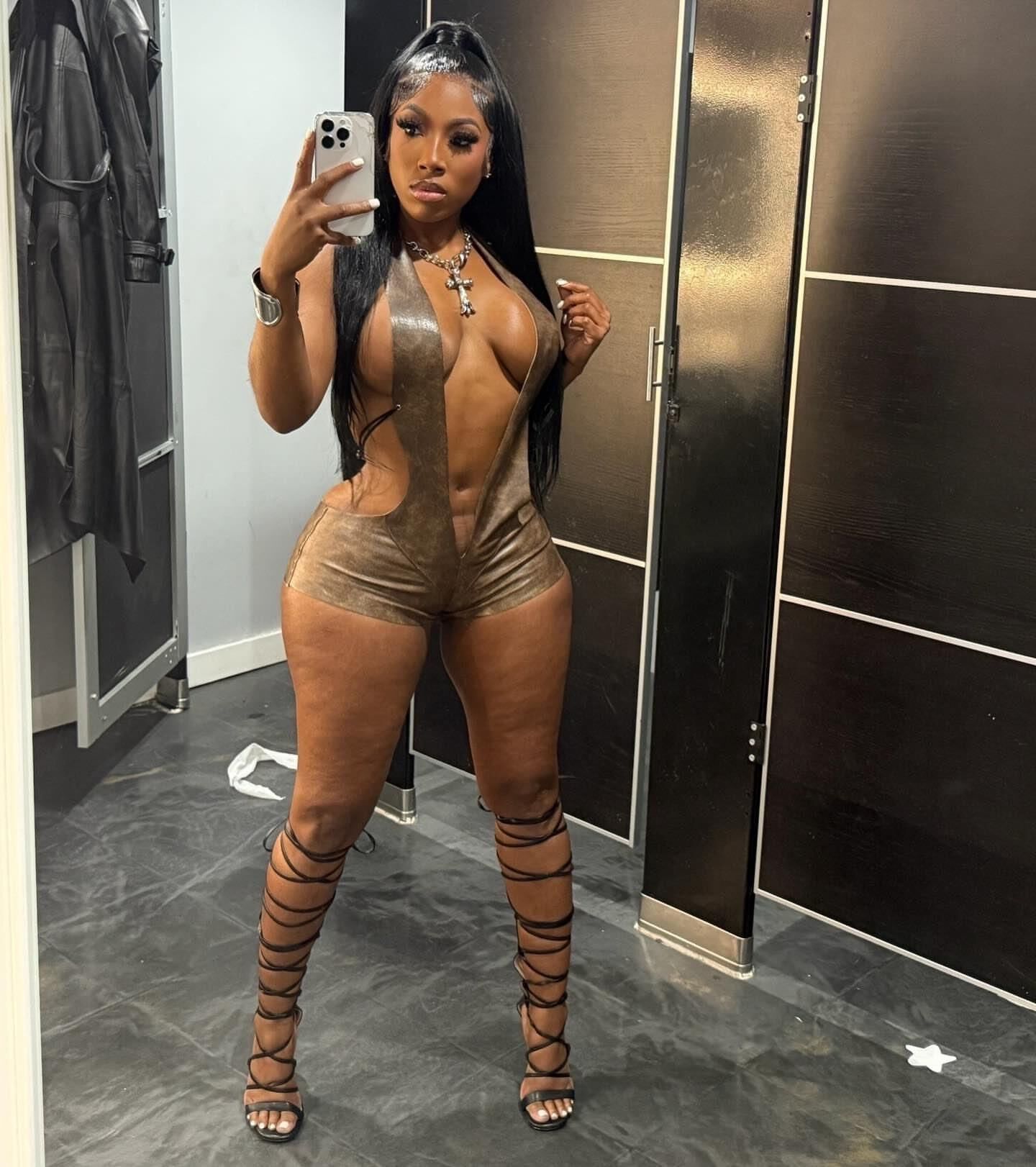 Fucking Horny Girls DCXIII