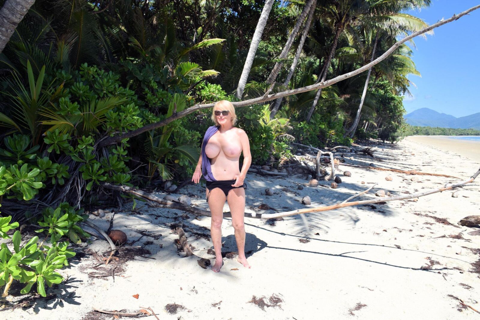 VOYEUR'S HEAVEN our LOVELY LADY DIANE at the BEACH!