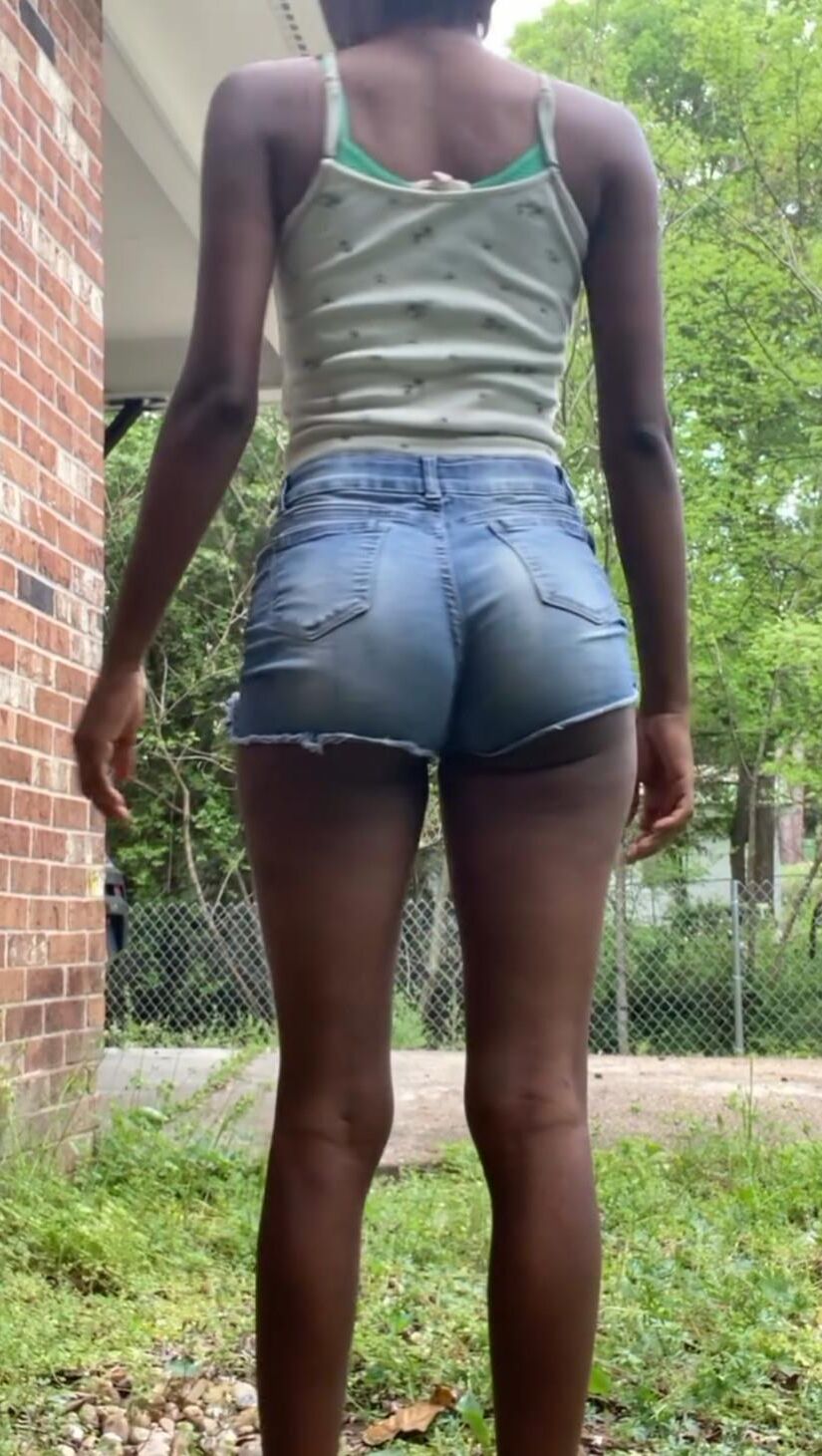 Slim Black Ebony com Big Butt