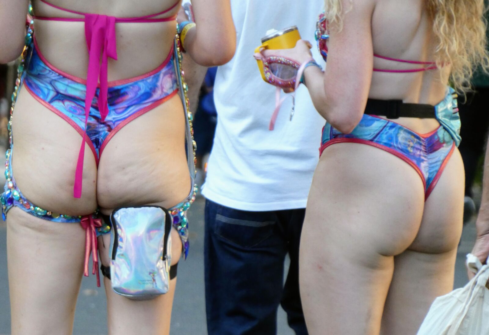 Blond & friends