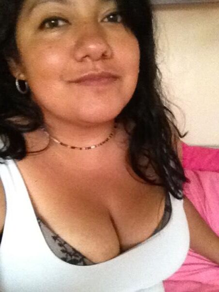 Peituda latina milf erika