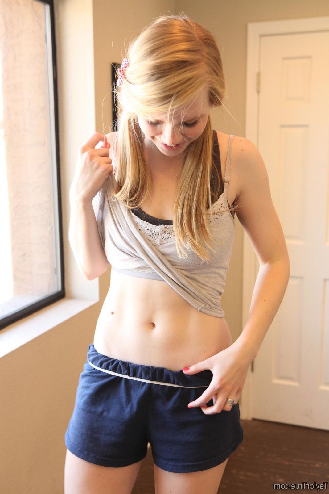 TaylorTrue TAYLOR Naughty in gym
