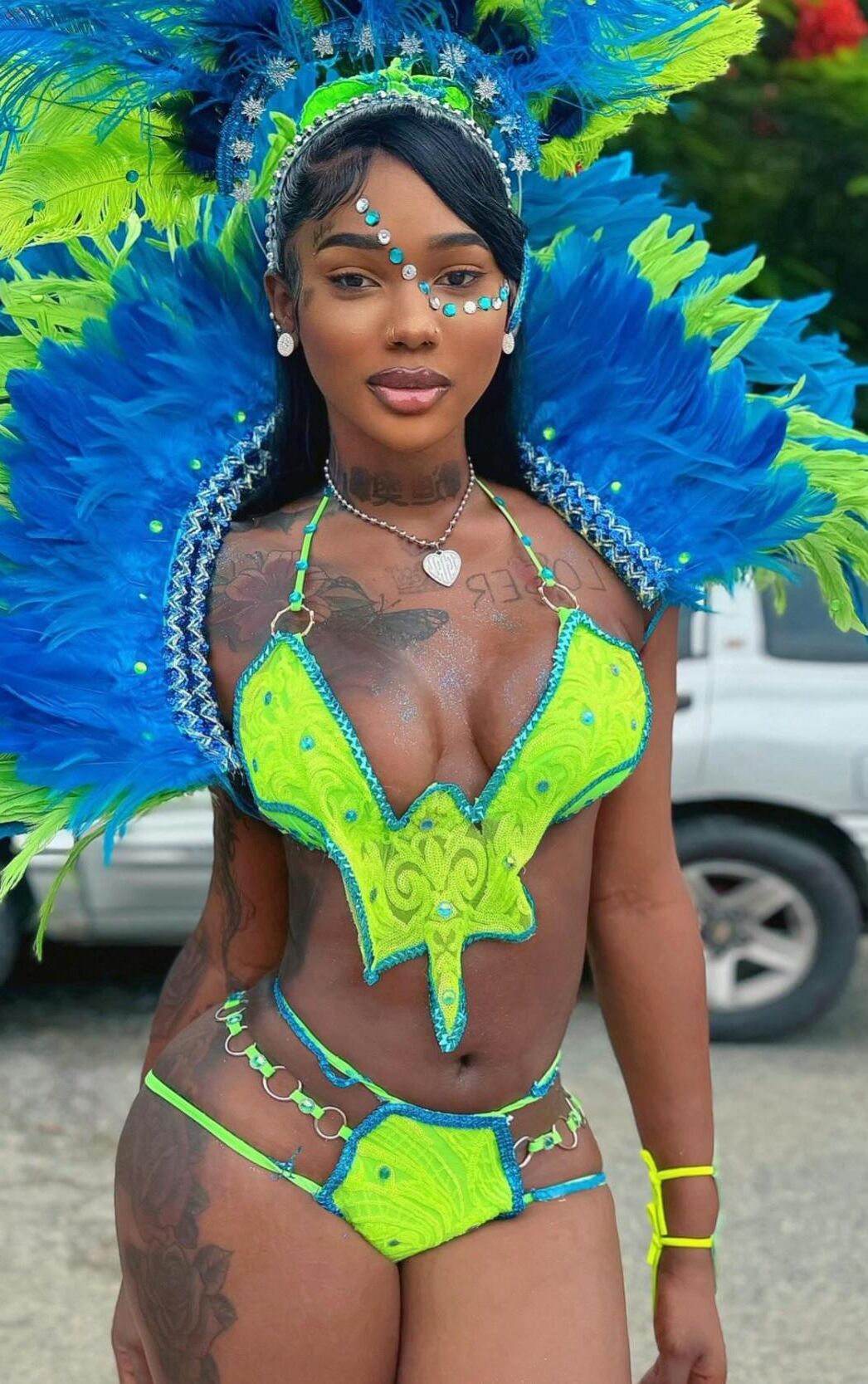 Online beauty Kacey