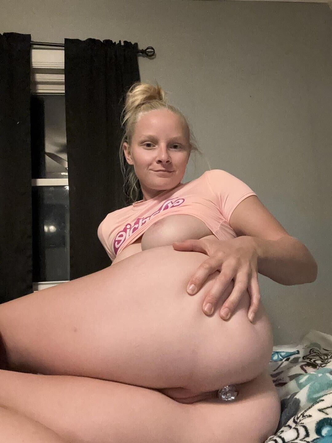 Stunning Plucky Peach