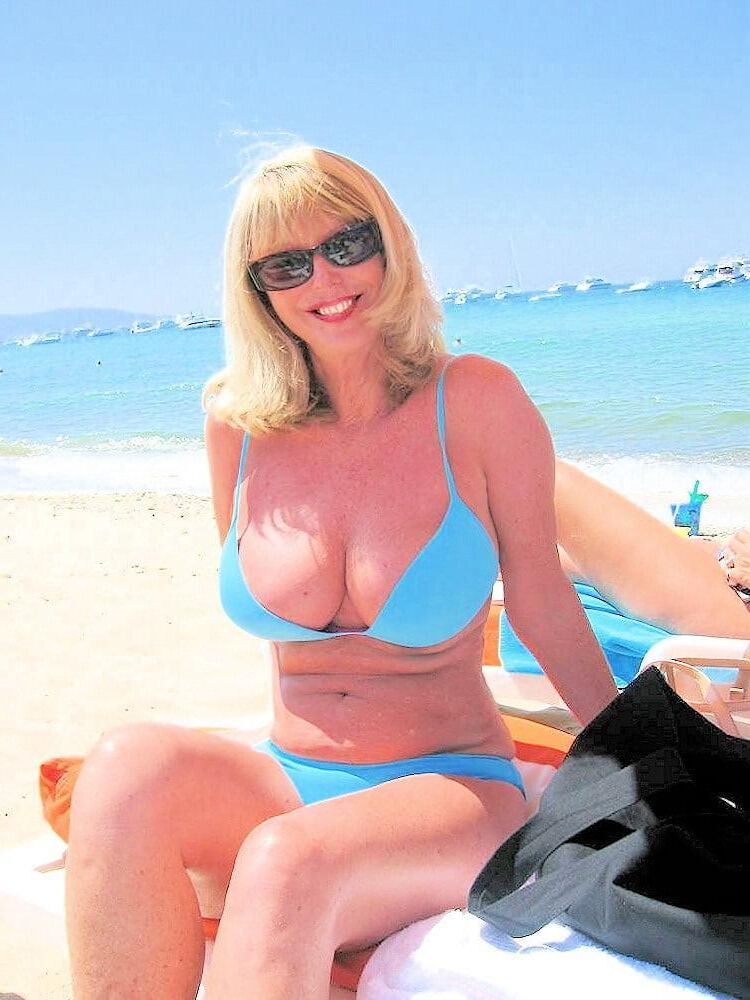 SMILES our LUSCIOUS LADY DIANE UP CLOSE!