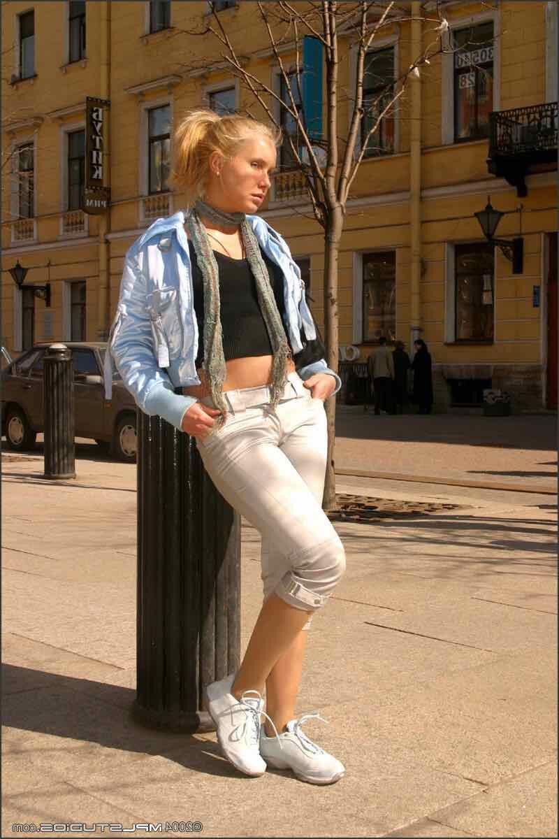 MPLStudios ELLIE A day in St Petersburg (NN)