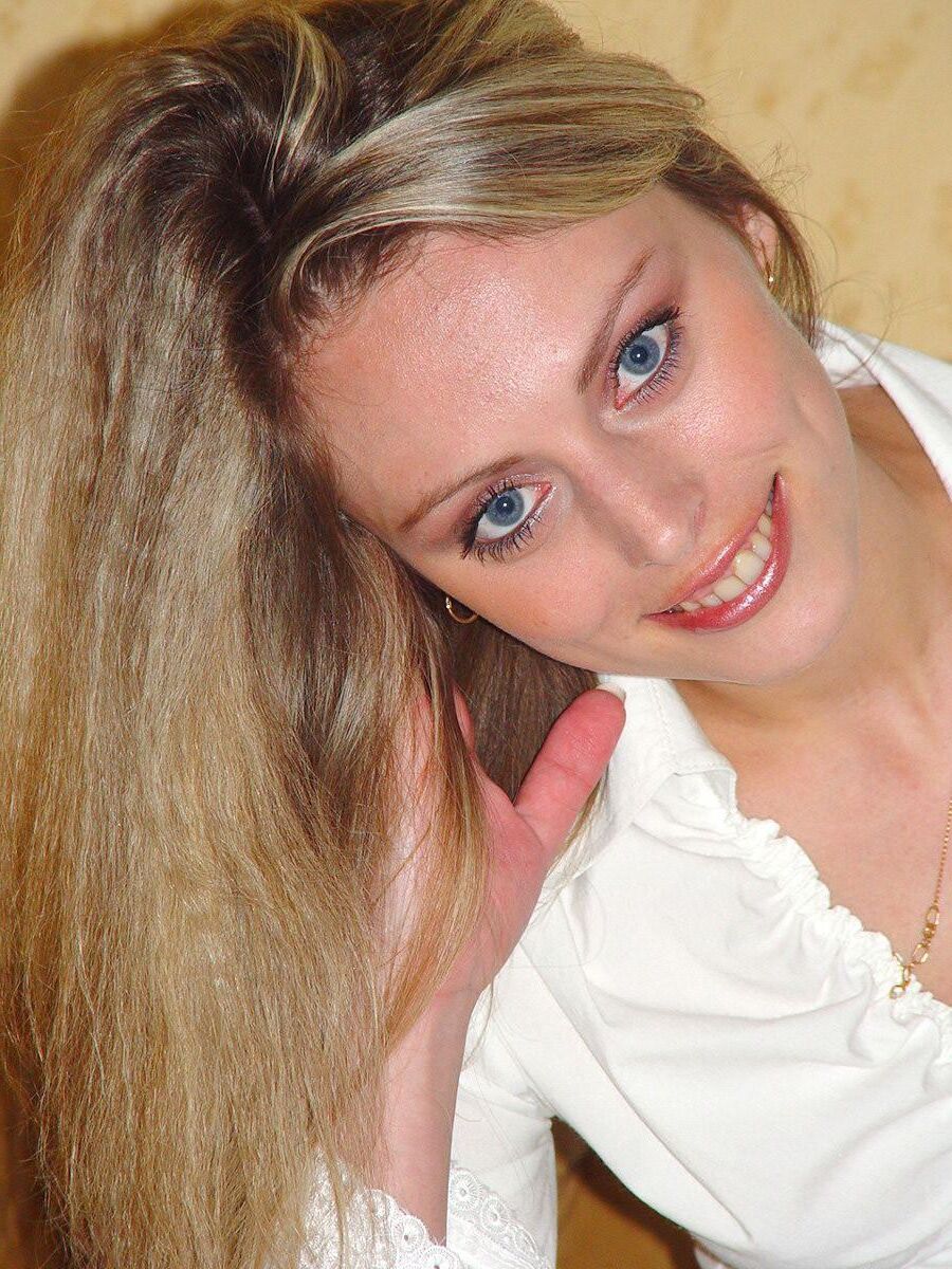 Blond Sexy in Pans
