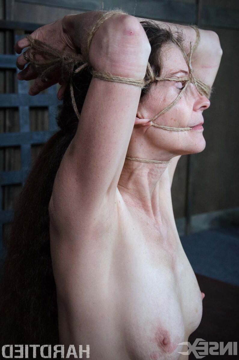Paintoy Emma  BDSM Model