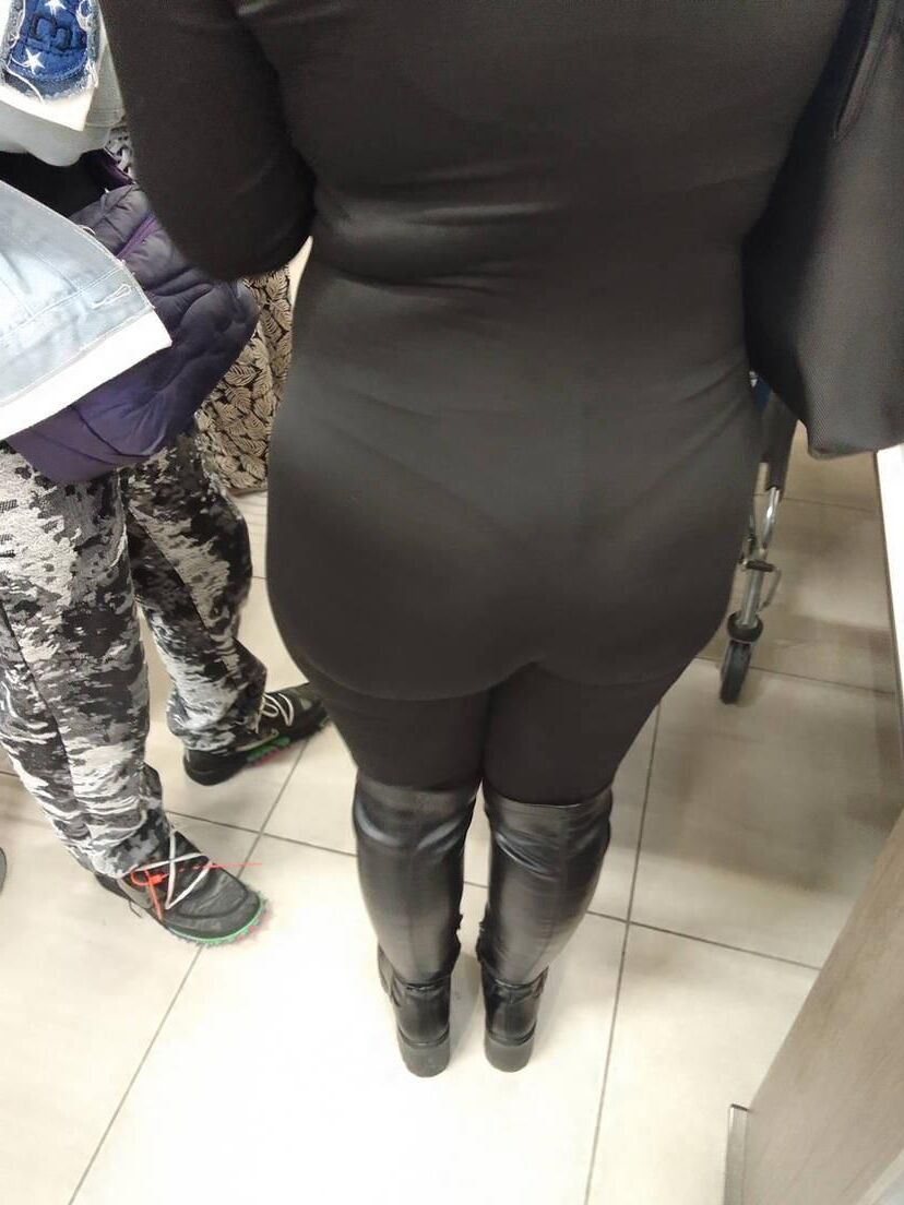 目に見えるブラジャー