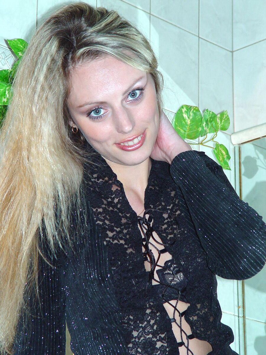 Sexy Blond on Mirrow