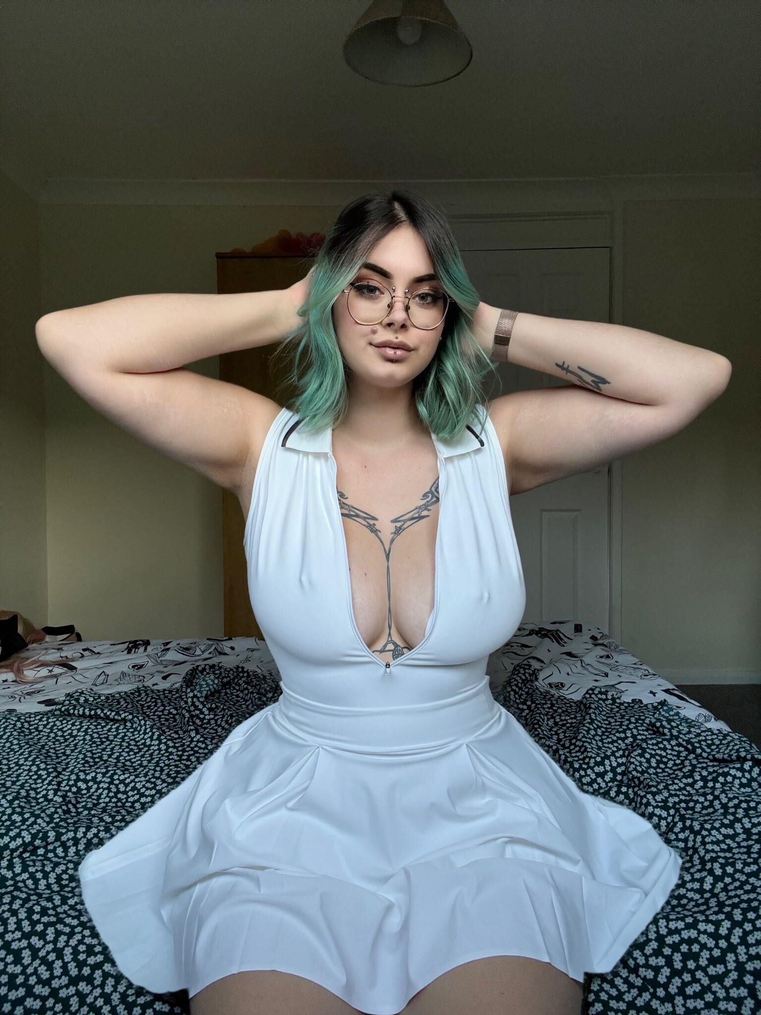 Thicc Busty Goth