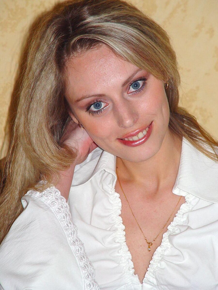 Blond Sexy in Pans