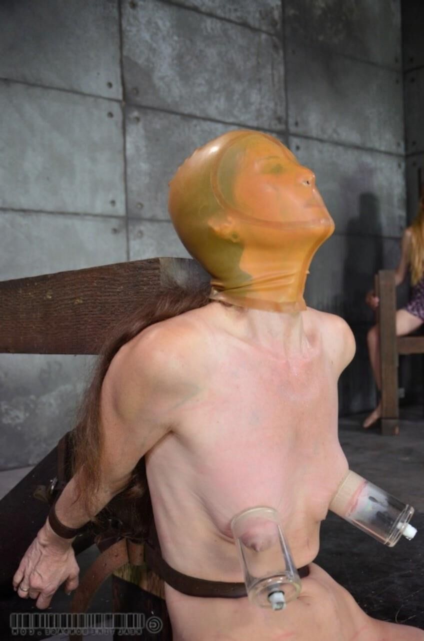 Paintoy Emma  BDSM Model
