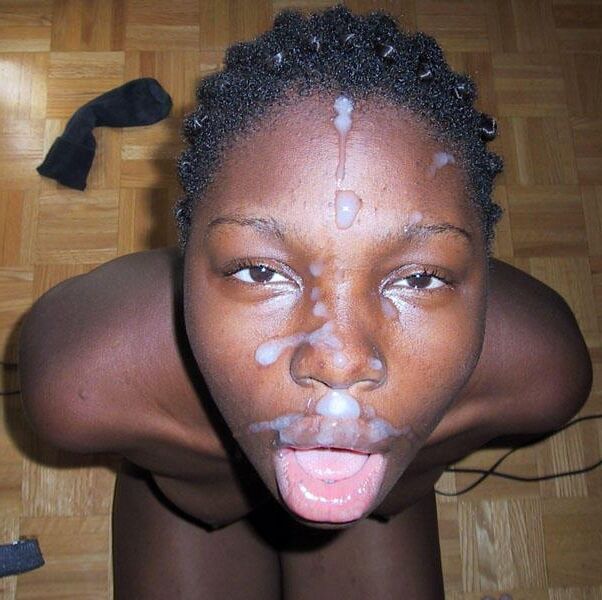 AMATEUR EBONY TEENS AND MILFS