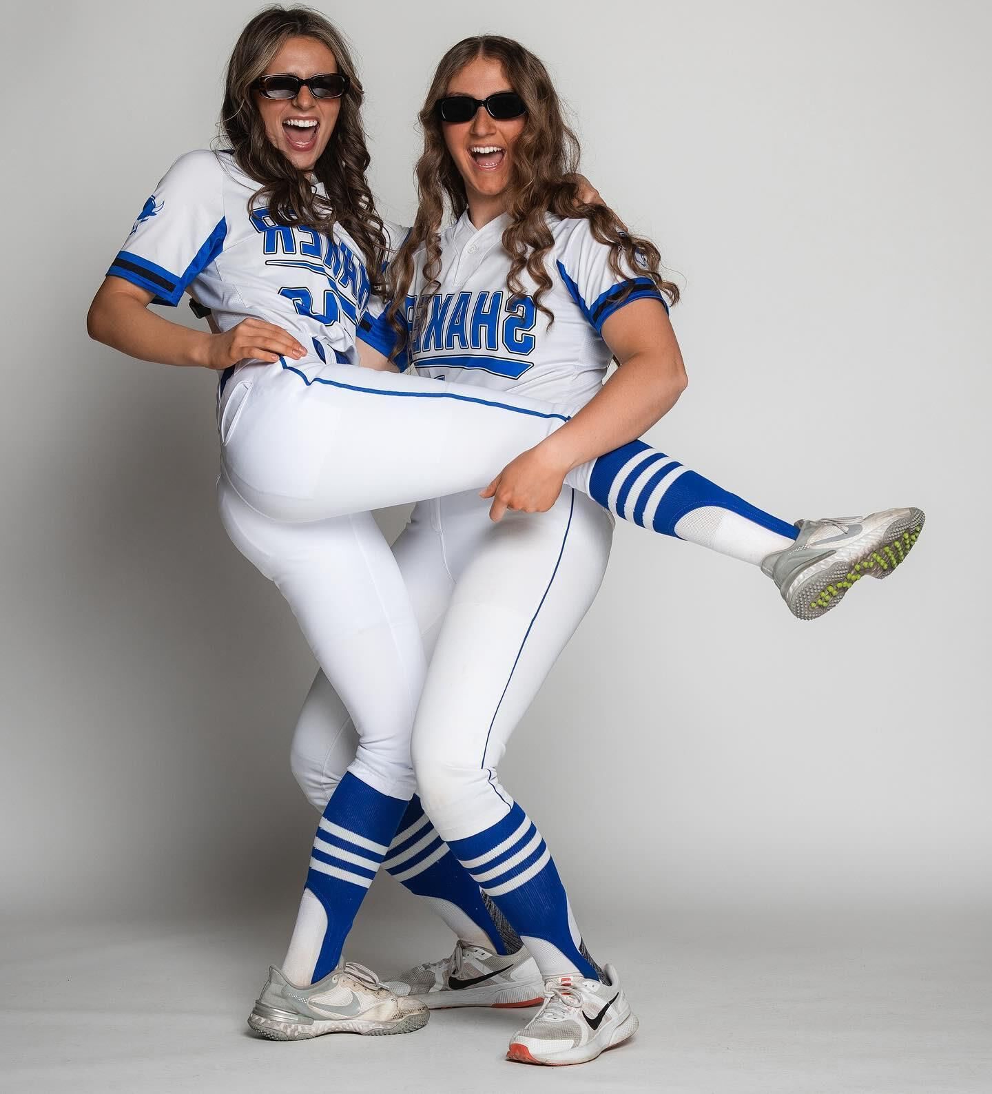 Phat booty softball pawgs para bbc