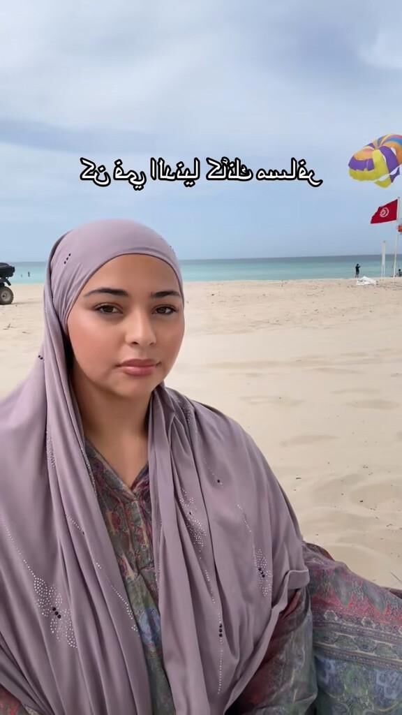 Puta esposa árabe bbw grandes mamas expôs seu rosto a degradou