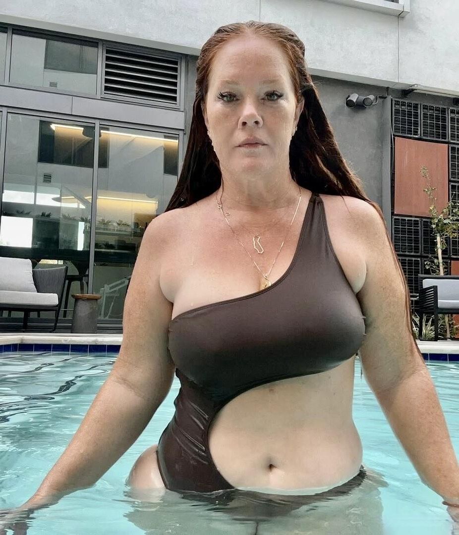 Scarlett Big Ass Big Boobs Redhead Mature Wife Mixed Shots