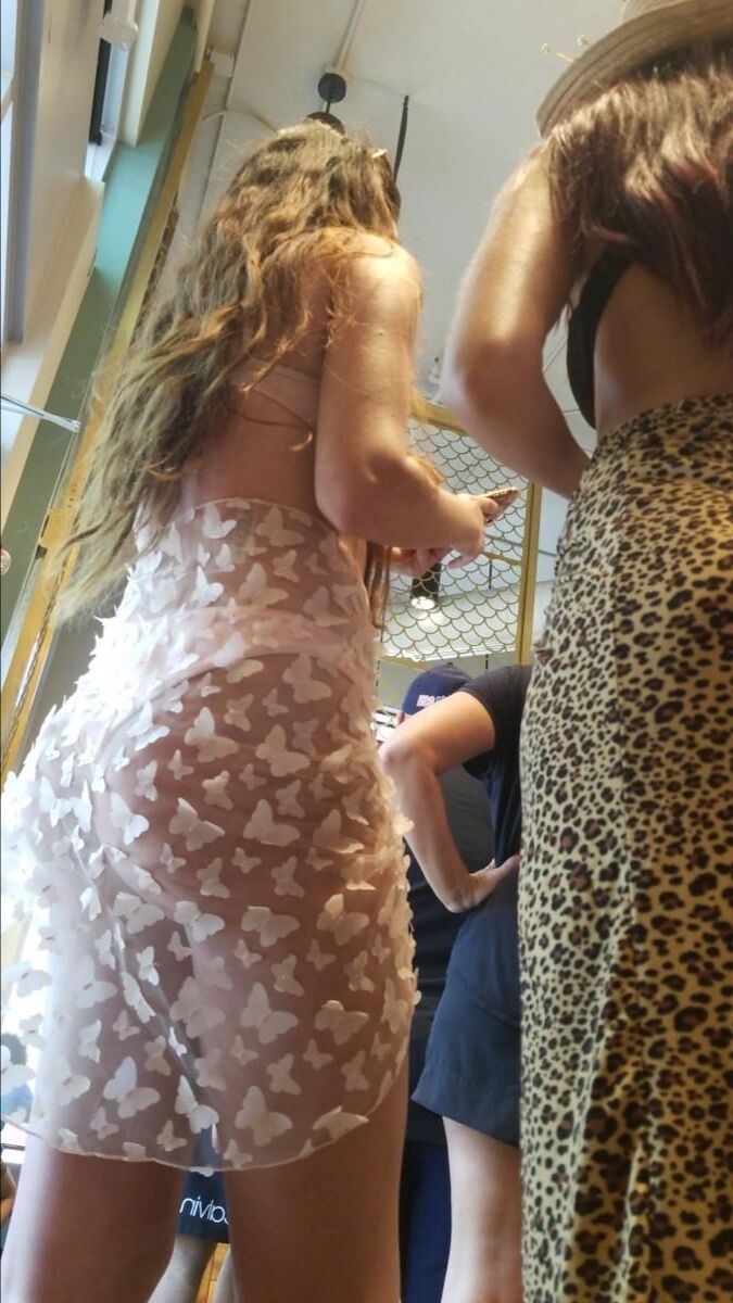 Candid Asses