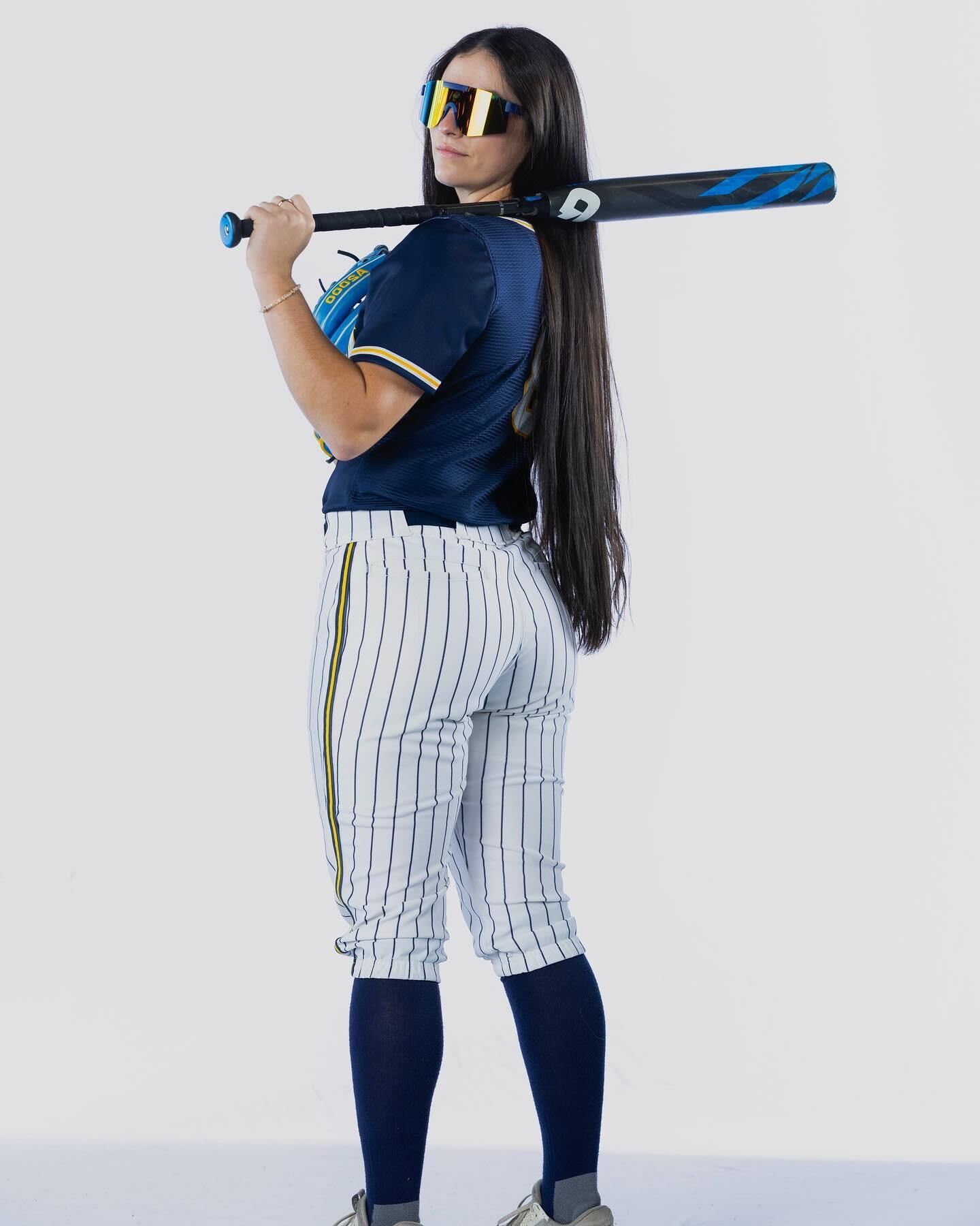 Phat booty softball pawgs para bbc