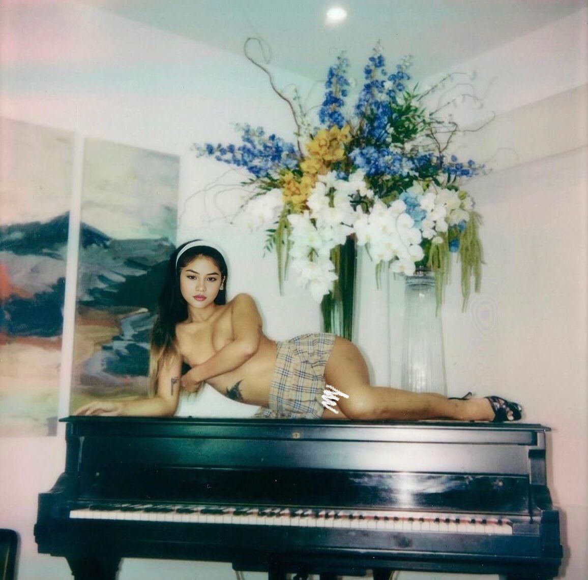 Hot Latina teen boasts her sexy curves