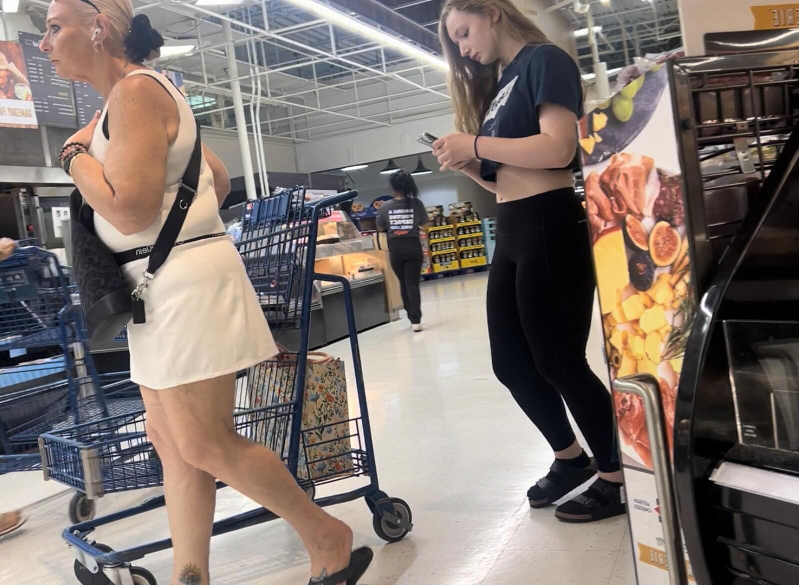 Garotas aleatórias de bunda apertada