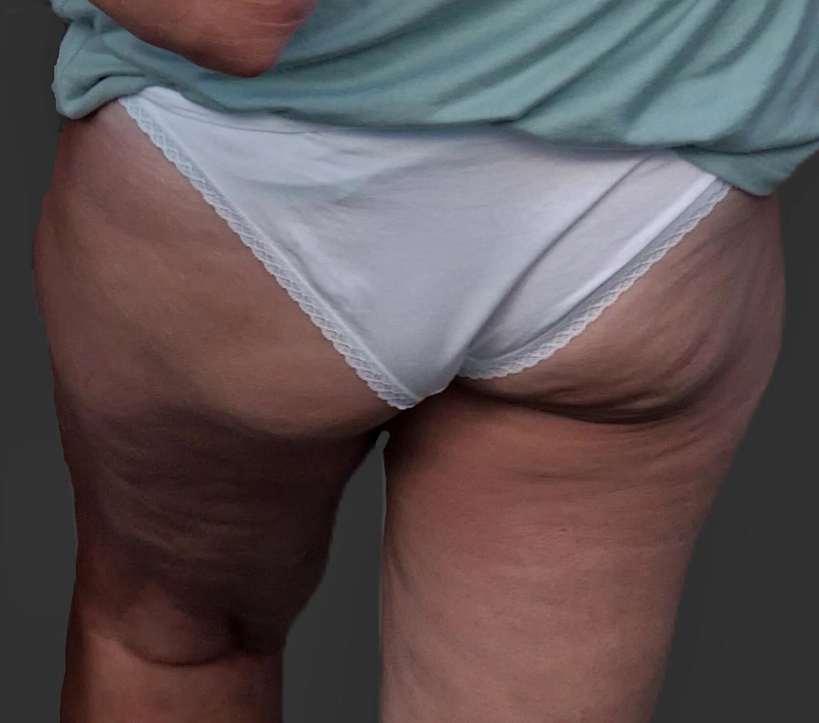 MILF/ GILF FAT ASS Slut needs it ANAL