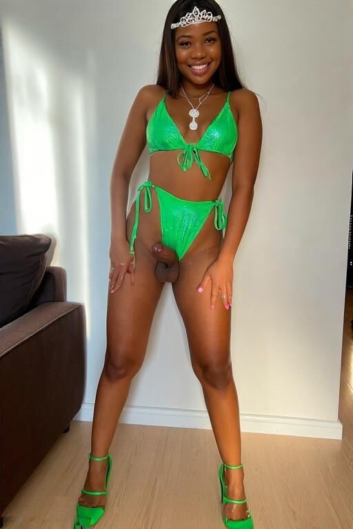 Afrikanische Girk in Green Bikini Trans