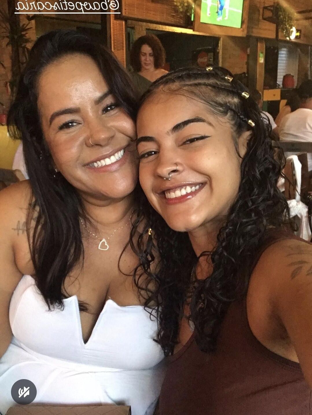 Ele Mostrou als Fotos da Mãe, Comentem.