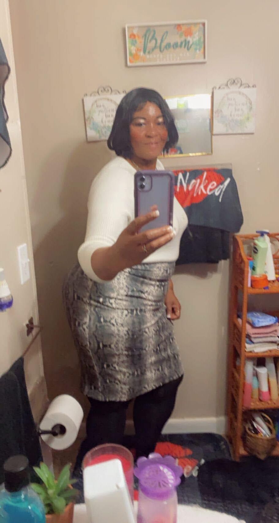 Sra. Jiggles Black Gross Granny
