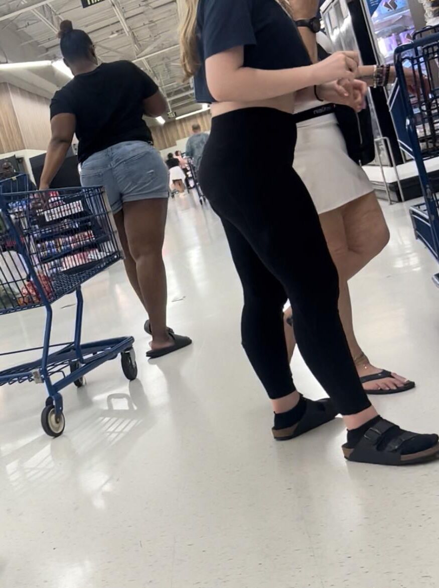 Garotas aleatórias de bunda apertada
