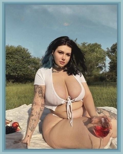 Hott and Sexy Big Beautiful Women