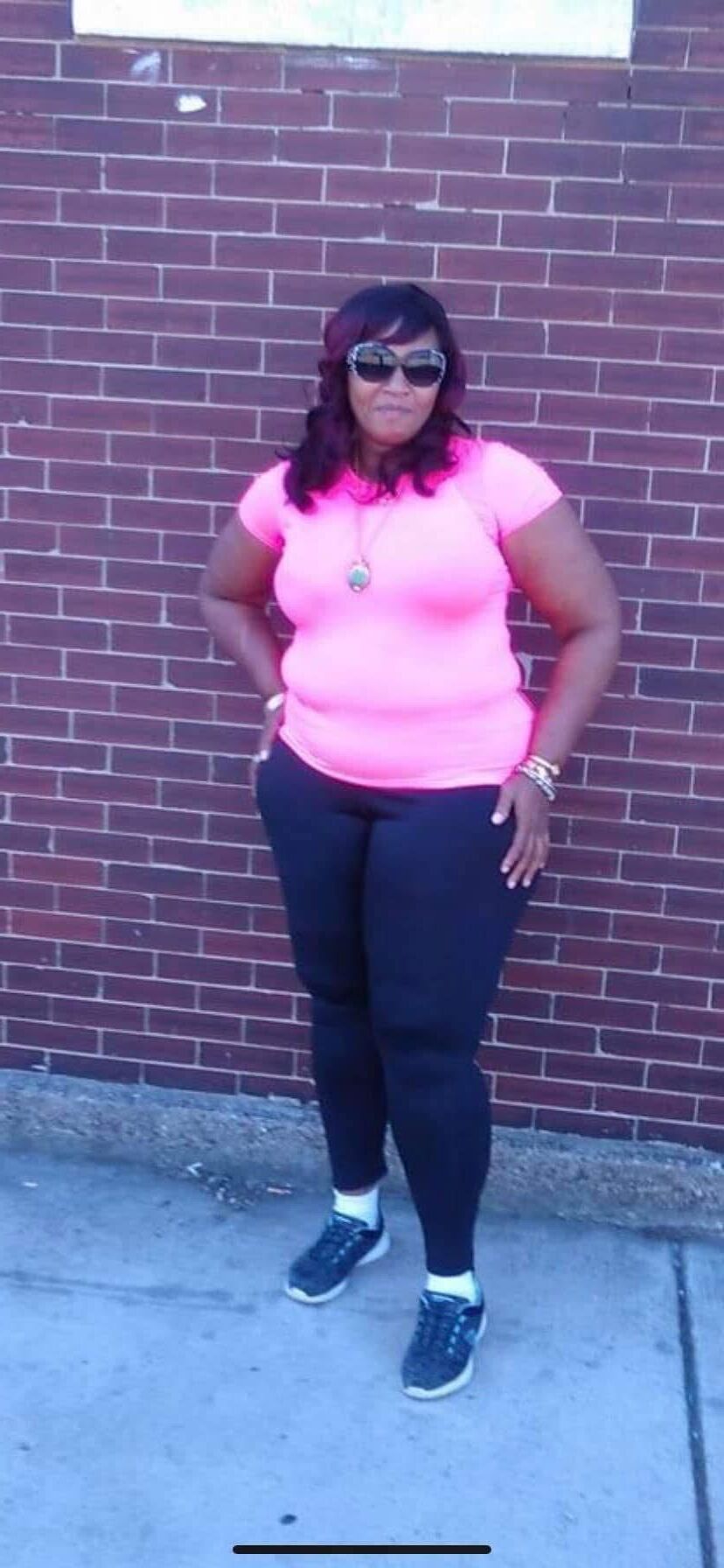 Sra. Jiggles Black Gross Granny