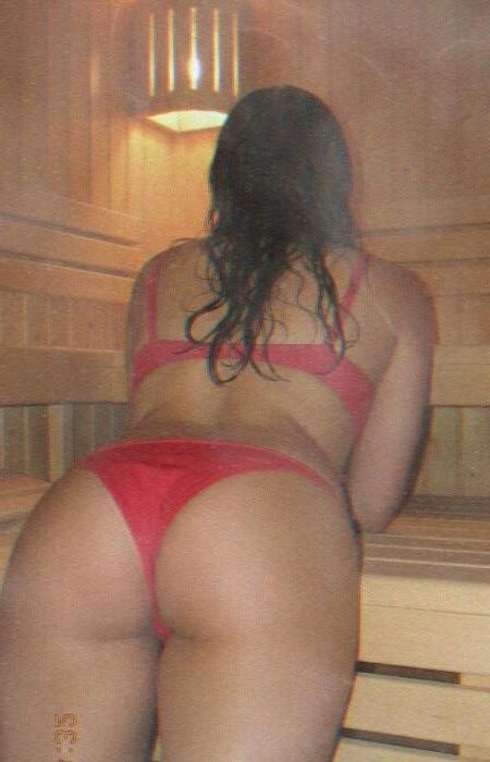 Sauna fun red bikini