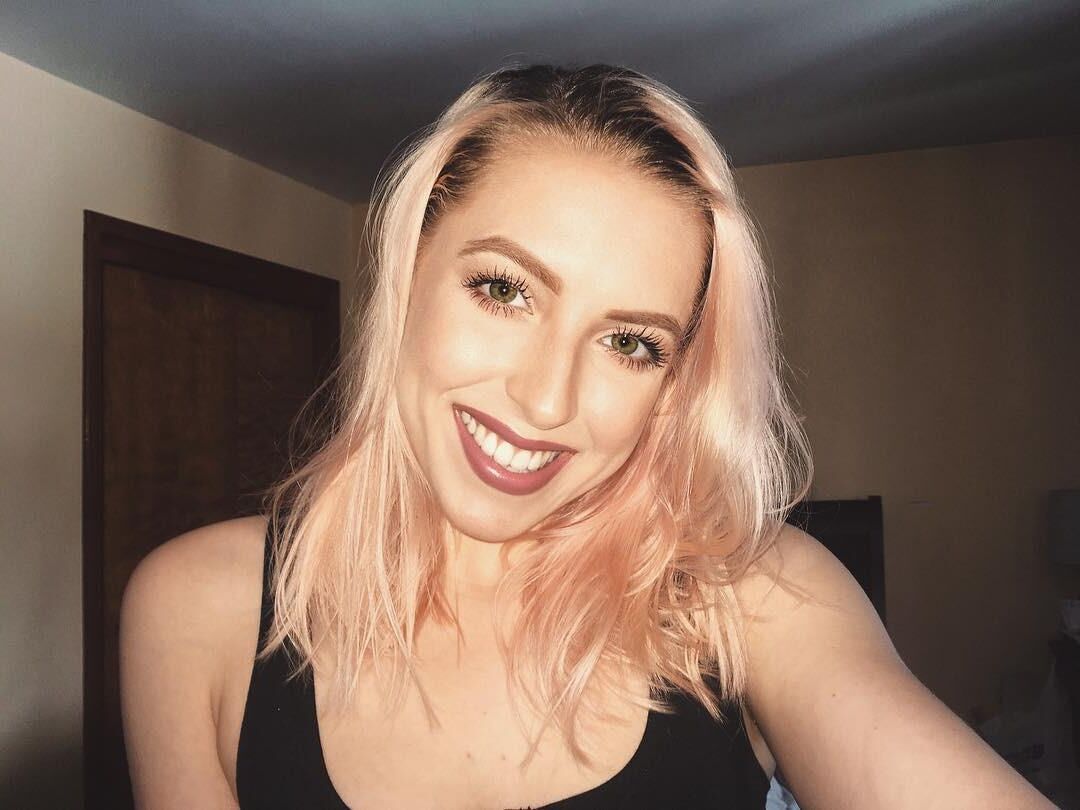 Lauren is a Sexy Booty Hoe